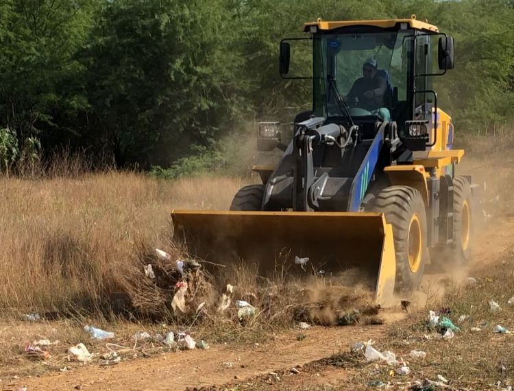 Força Tarefa de serviços da Prefeitura de Patos atende bairro das sete casas nesta sexta-feira, 26