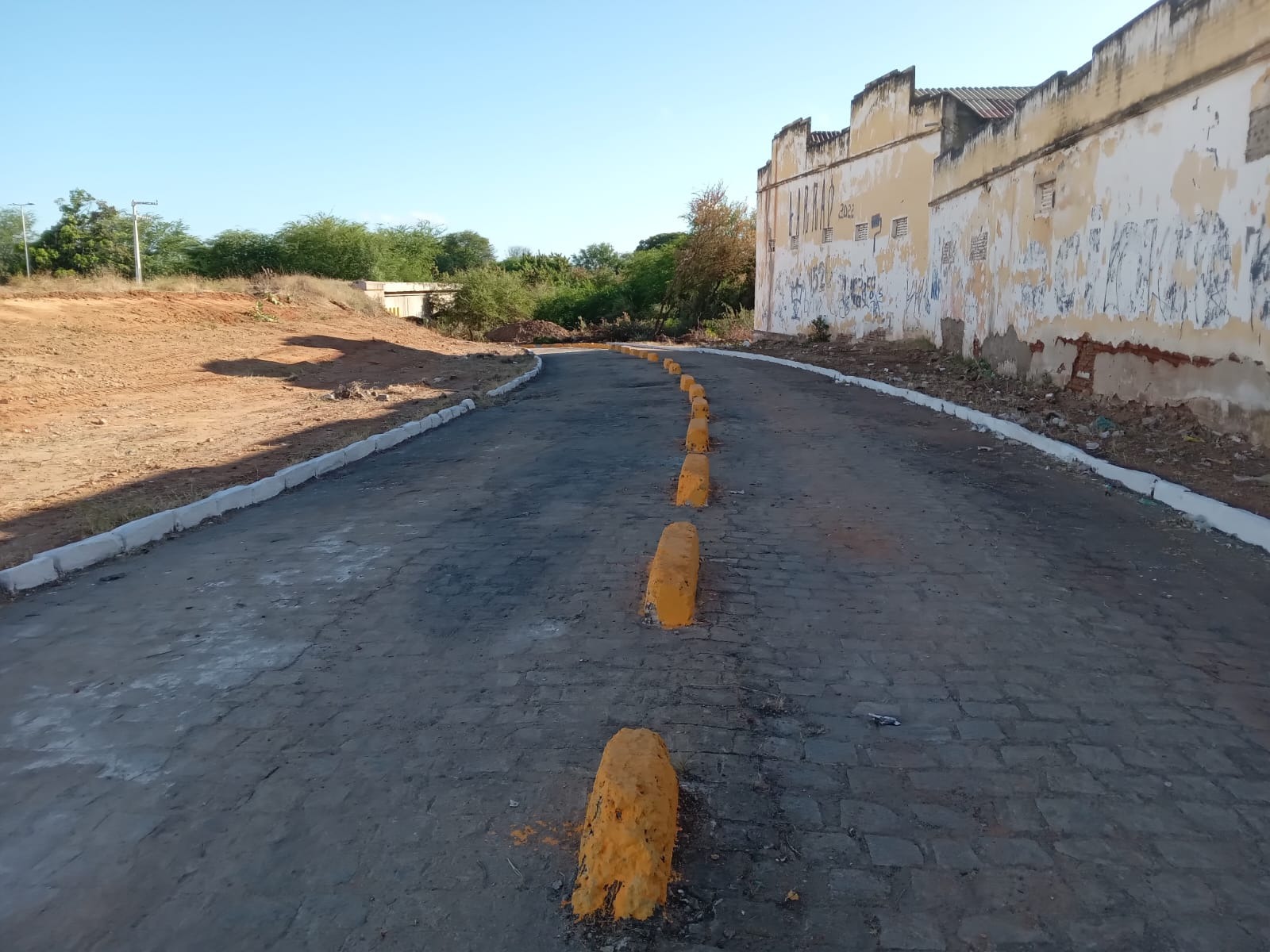 Mobilidade Urbana: Prefeitura de Patos realiza ação de abertura de Rua paralela ao antigo Terminal Rodoviário, no Centro