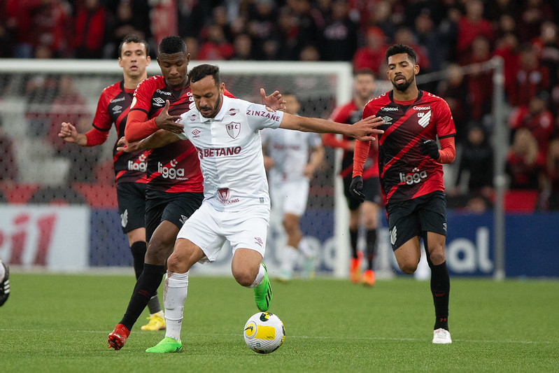 BRASILEIRÃO: Palmeiras tropeça, Athletico vence e Coritiba se complica