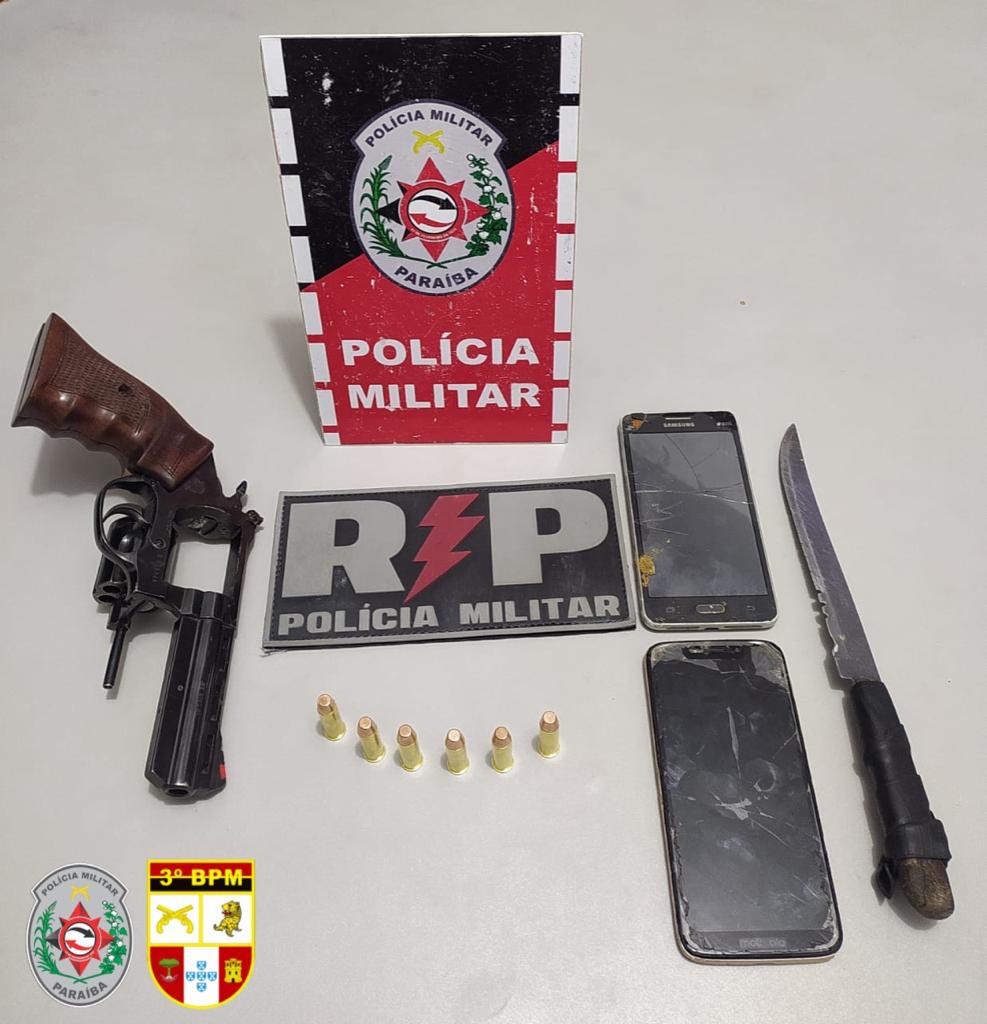Militar, de folga, frustra tentativa de homicídio, prende dois suspeitos e apreende arma de fogo em Patos. Veja vídeo