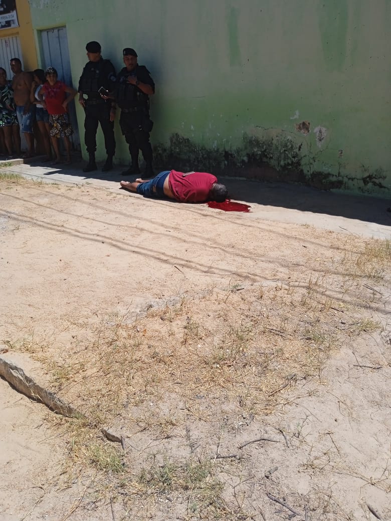 Homem é morto a tiros na tarde desta quinta-feira (08) no bairro da Vila Cavalcante, em Patos