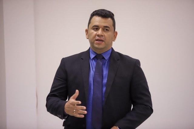 Procurador Geral do município de Patos reforça lei que institui troca de fogos de artifício barulhentos pelos silenciosos