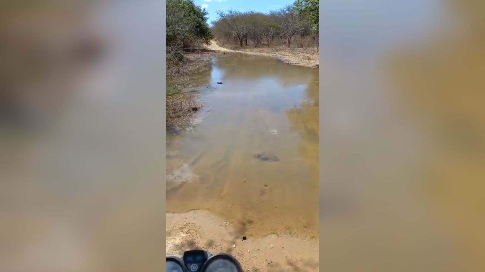 Cidadão busca Patosonline e relata vazamento de água da barragem Capoeira. Cagepa diz que vai averiguar. VÍDEO