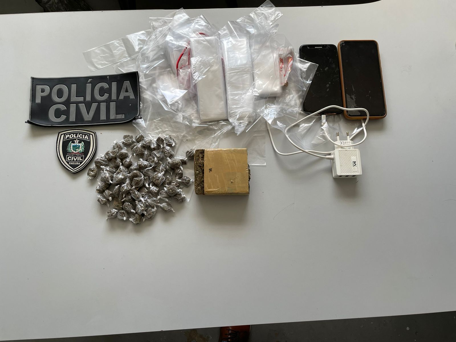 Polícia Civil prende mulher investigada por tráfico em Juazeirinho