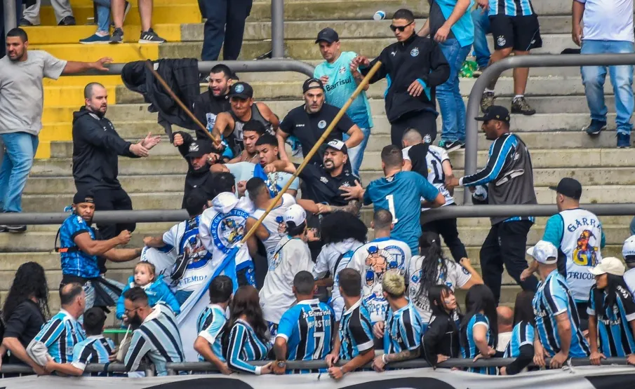 Grêmio é punido pelo STJD com a perda de mando em três jogos na Série B