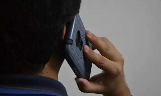 Lei que pune com multa quem passar trotes contra serviços e órgãos públicos é sancionada na Paraíba