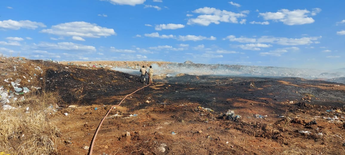 Prefeitura age rápido novamente e impede que incêndio atinja lixão neste domingo (25); secretário comenta. OUÇA