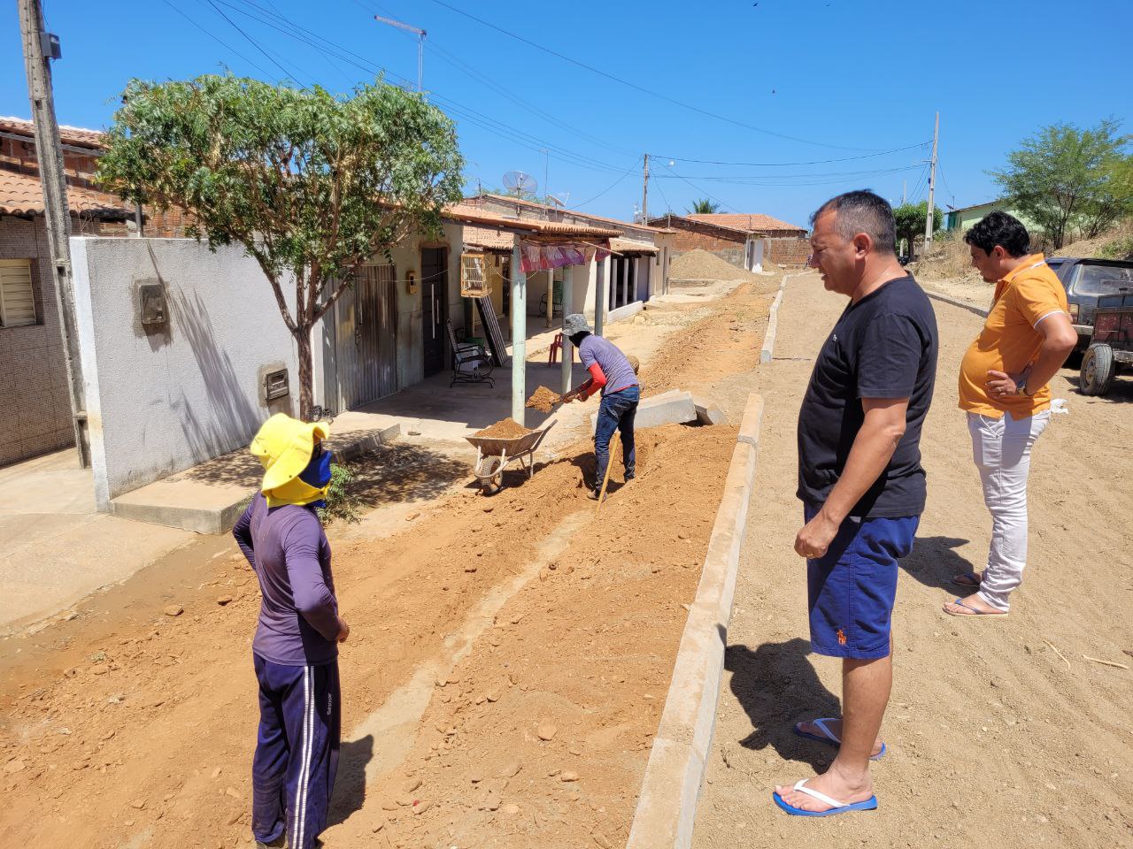 Prefeitura de Catingueira inicia pavimentação e beneficia moradores de 3 ruas da cidade