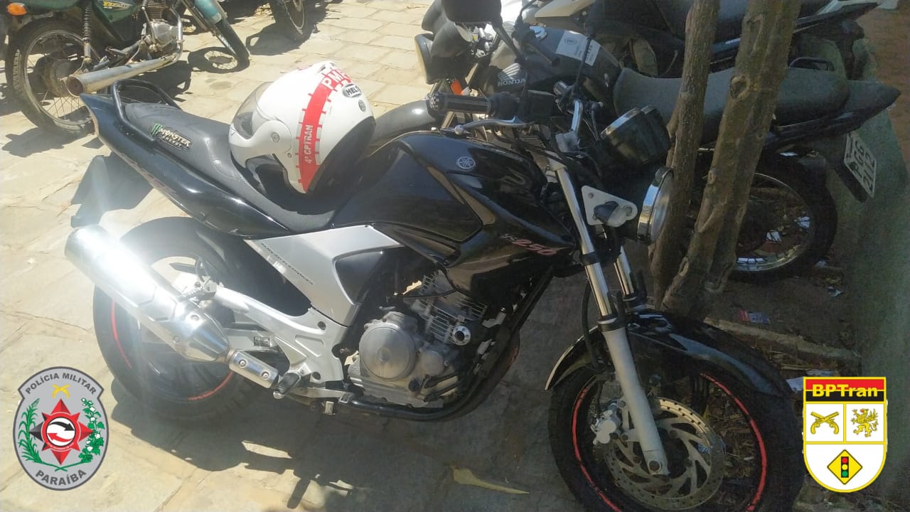Polícia Militar recupera nesta segunda-feira (03) em Patos, motocicleta furtada há dois meses