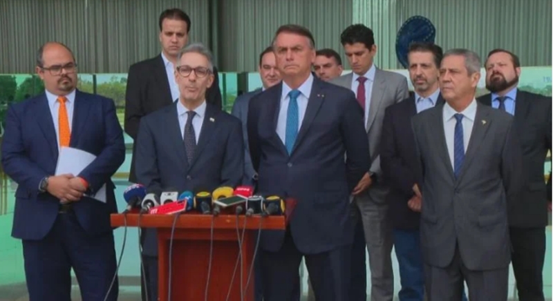 ‘Brasil precisa caminhar para a frente’, diz Zema, ao formalizar apoio a Bolsonaro