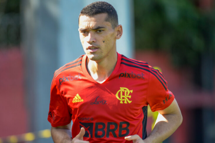 Paraibano Santos será o único titular do Flamengo diante do Cuiabá na próxima rodada do Brasileirão