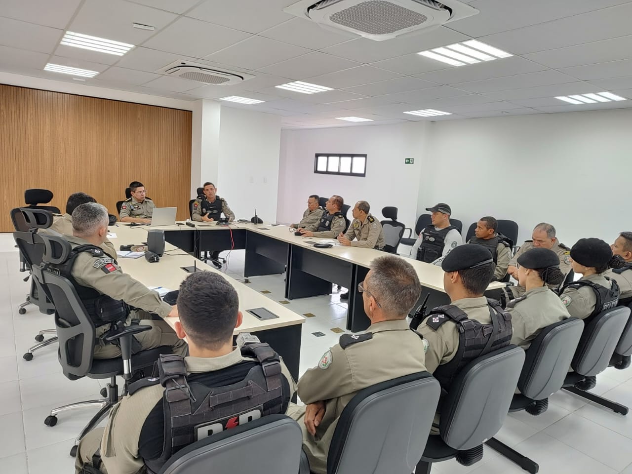 Polícia Militar se reúne para traçar estratégias sobre ações operacionais em Patos