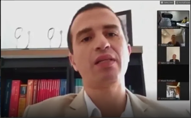 Deputado Doutor Érico cumprimenta todos os médicos e diz: “Medicina é uma missão”