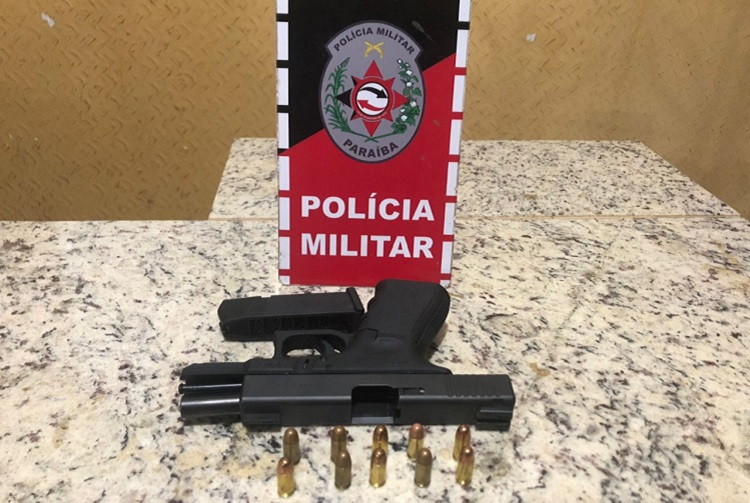 Meliantes fogem da polícia e um deles é baleado durante troca de tiros com a PM, em Catolé do Rocha