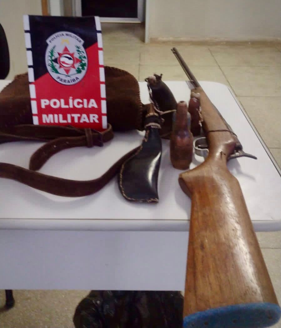 Polícia Militar prende homem acusado de violência doméstica contra mulher e porte ilegal de arma de fogo em Desterro-PB