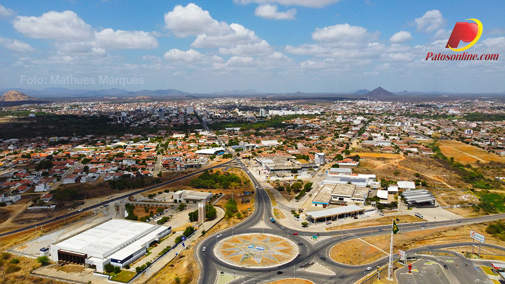 Patos comemora 119 anos de aniversário e repórter Pabhlo Rhuan vai às ruas saber como é viver por aqui. Veja Reportagem