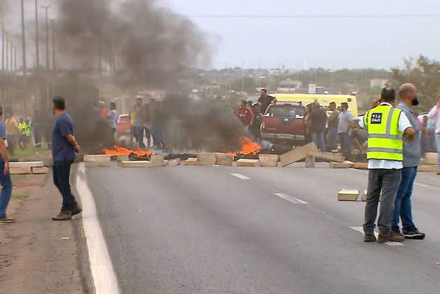 PRF negocia liberação de rodovias bloqueadas nos estados e Distrito Federal