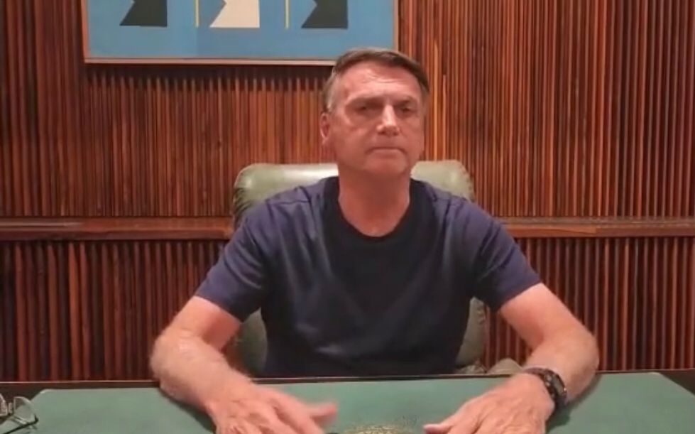 Em vídeo, presidente Bolsonaro pede que manifestantes desobstruam rodovias: 