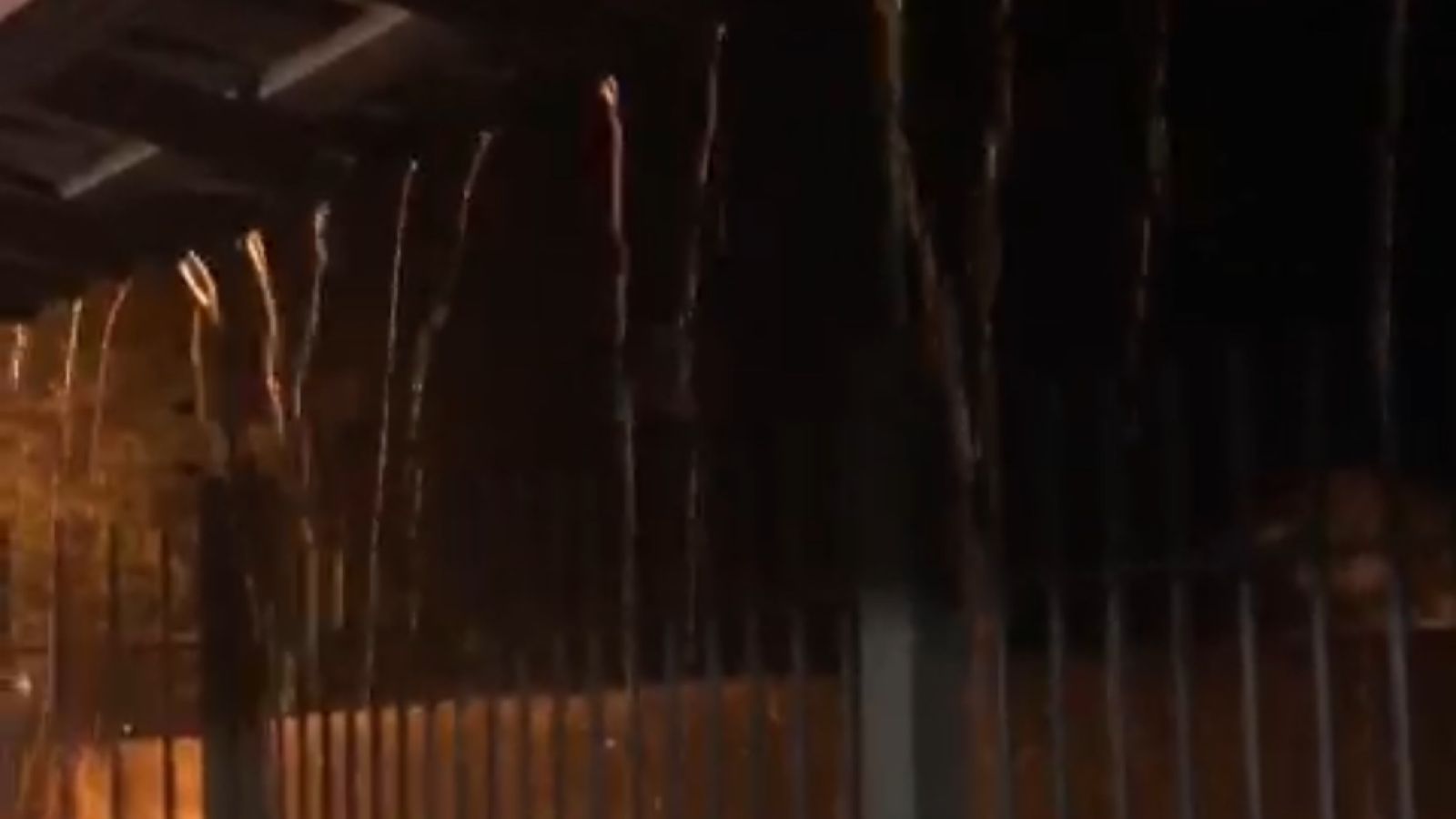 Região de Patos registra chuva forte na noite desta quinta-feira (03), com trovoadas e relâmpagos. Veja Vídeo