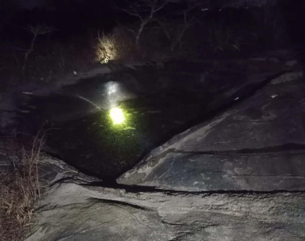 Criança de 9 anos morre afogada após cair em tanque de pedra, na Paraíba