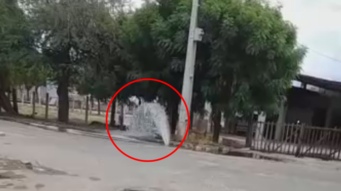 Moradores do bairro Belo Horizonte denunciam desperdício de água nas proximidades do Canal do Frango. Cagepa se posiciona