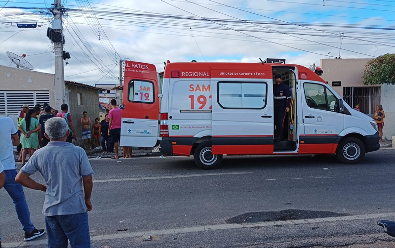 Em Patos: discussão familiar quase termina em tragédia e deixa dois feridos com golpes de faca na manhã deste domingo (13), na Rua do Meio
