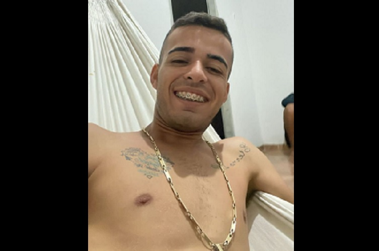 Jovem é assassinado a tiros no Centro da cidade de São Bento um dia antes de completar 22 anos