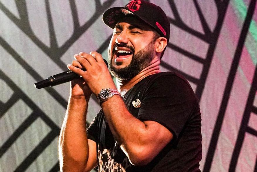 Prefeitura no Sertão da Paraíba antecipa Carnaval e contrata cantor Raí Saia Rodada por R$ 300 mil