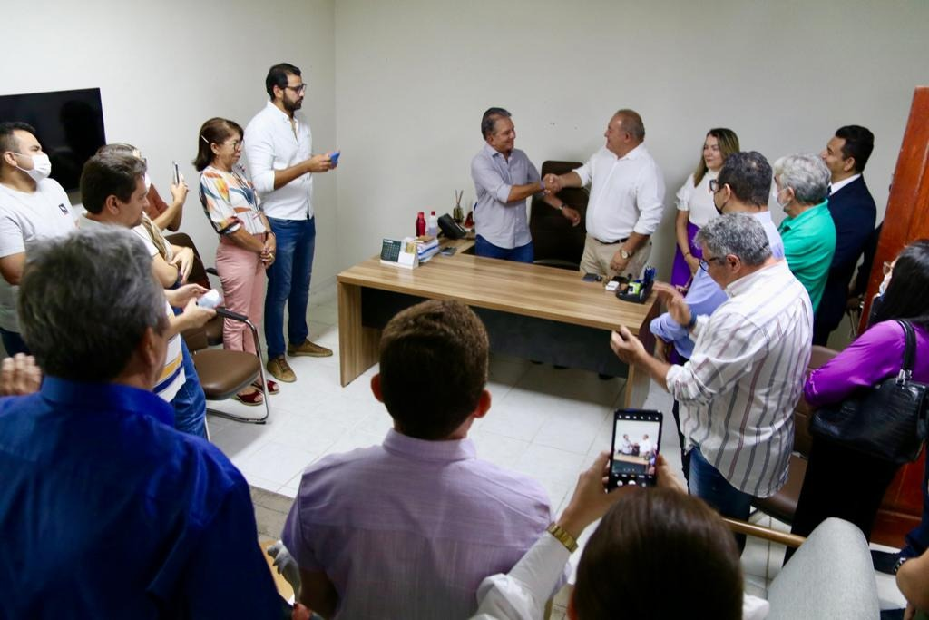 Prefeito Nabor Wanderley tira licença de 10 dias e empossa vice, Professor Jacob