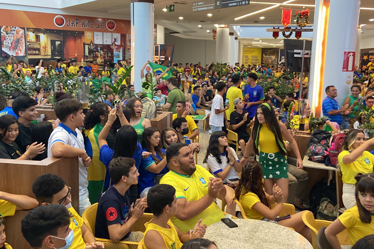 Patoenses comemoram vitória do Brasil contra a Sérvia na estreia da Copa do Mundo; Veja Vídeo