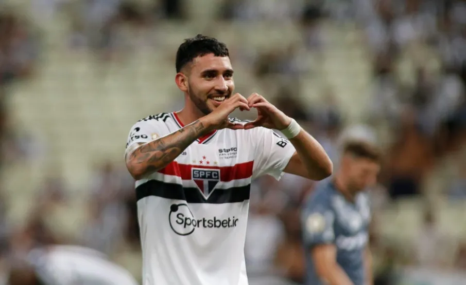 Com apenas 9 jogos disputados, Nahuel Bustos anuncia saída e se despede do São Paulo: 'Dei tudo de mim'