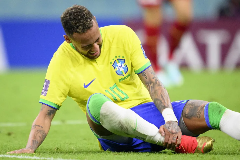 Desfalques: Neymar e Danilo não jogam mais pela Seleção na fase de grupos da Copa do Mundo