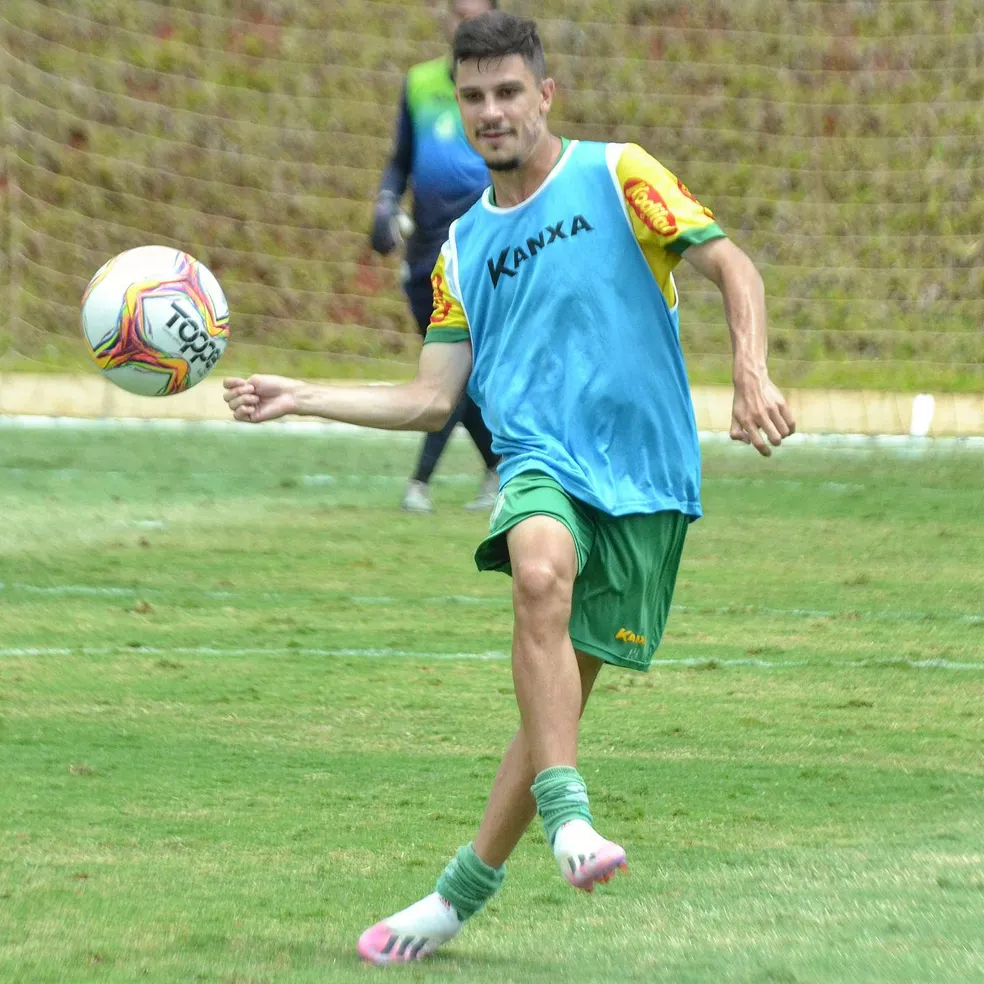 Botafogo-PB acerta com volante campeão da Série C pelo Mirassol