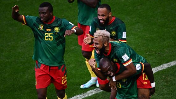 Sérvia vira ainda no 1º tempo, mas Camarões busca empate épico com golaço, e Brasil fica a uma vitória das oitavas