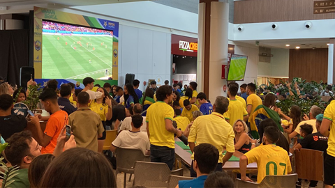 Patoenses comemoram classificação do Brasil para as oitavas de final da Copa do Mundo. Veja Vídeo