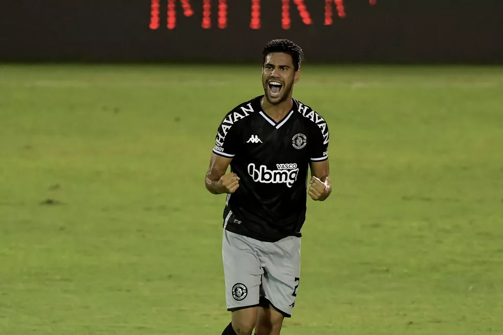 Atacante Tiago Reis, ex-Vasco, é o novo reforço do Botafogo-PB