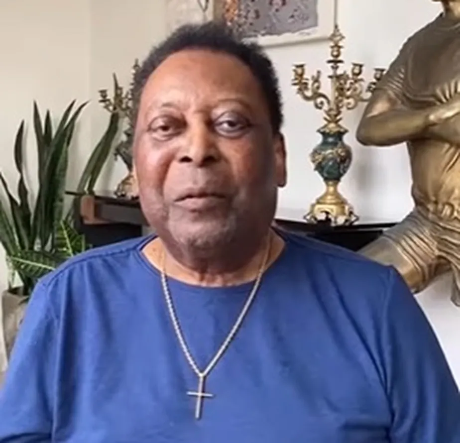 Pelé é internado em hospital de SP para reavaliação de tratamento contra câncer