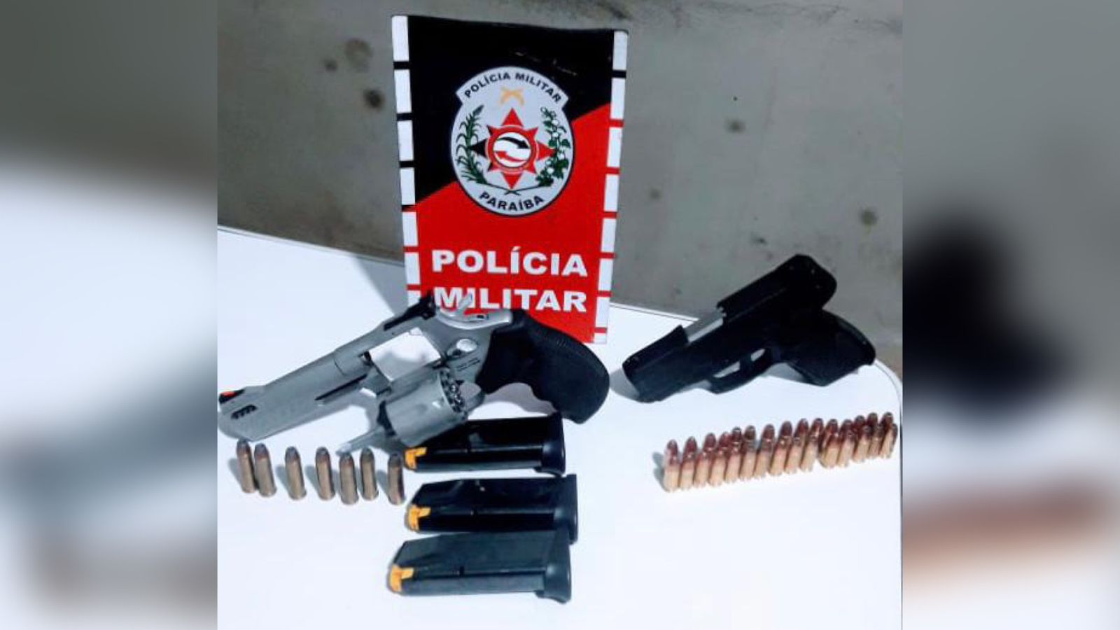 Polícia militar apreende duas armas de fogo em Cacimbas, PB