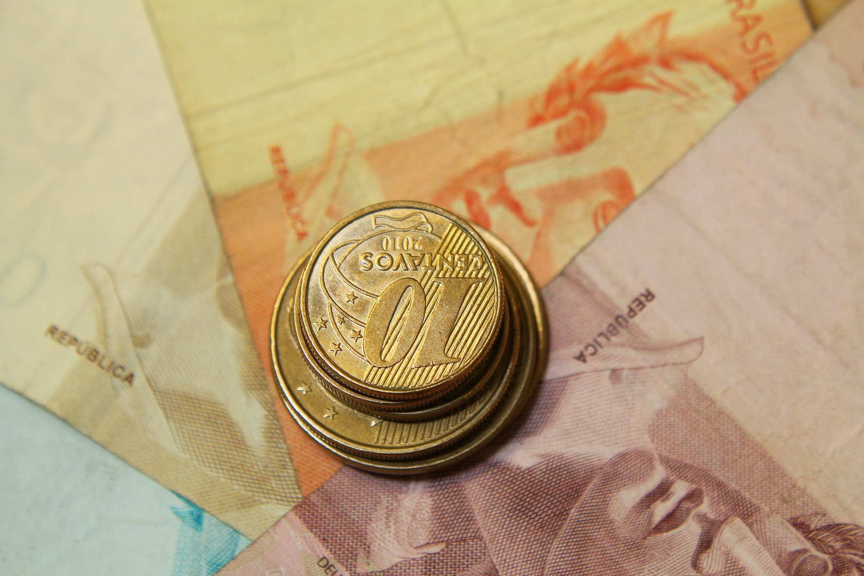 PIB varia 0,4% no terceiro trimestre de 2022, diz IBGE