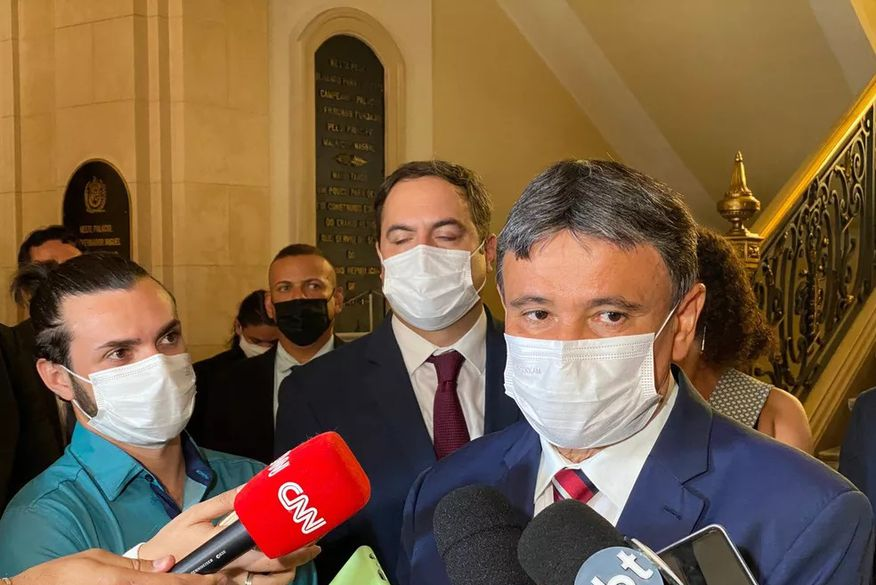 Equipe de Lula deve propor salário mínimo de R$ 1.320 em 2023, diz coordenador do Orçamento