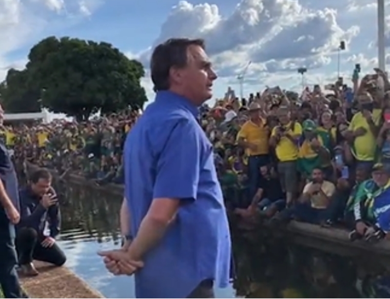 ‘Nada está perdido; o ponto final só vem com a morte’, diz Bolsonaro