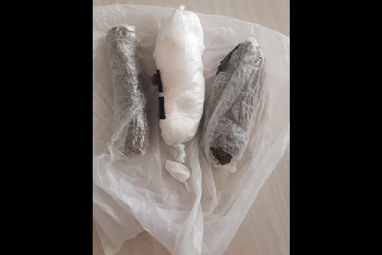 Mulher é presa com mais de 200 gramas de drogas inseridas dentro do ânus, no presídio de Cajazeiras