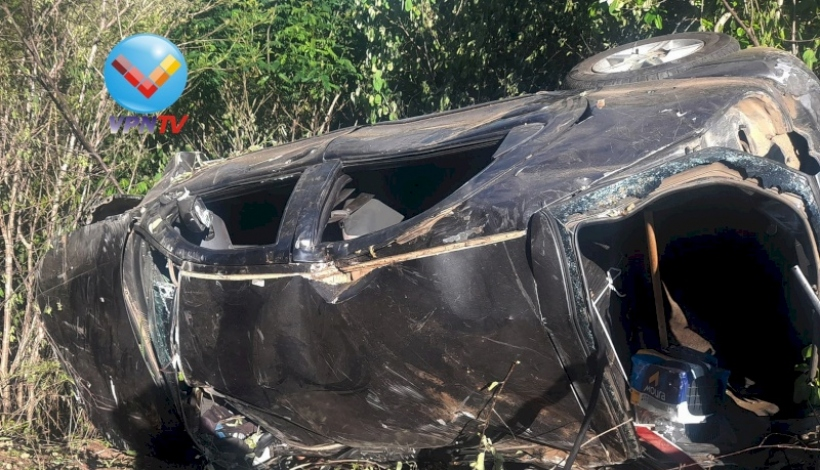 Capotamento de veículo deixa uma pessoa morta e três feridas, na tarde deste domingo (11), na PB-400, em Conceição