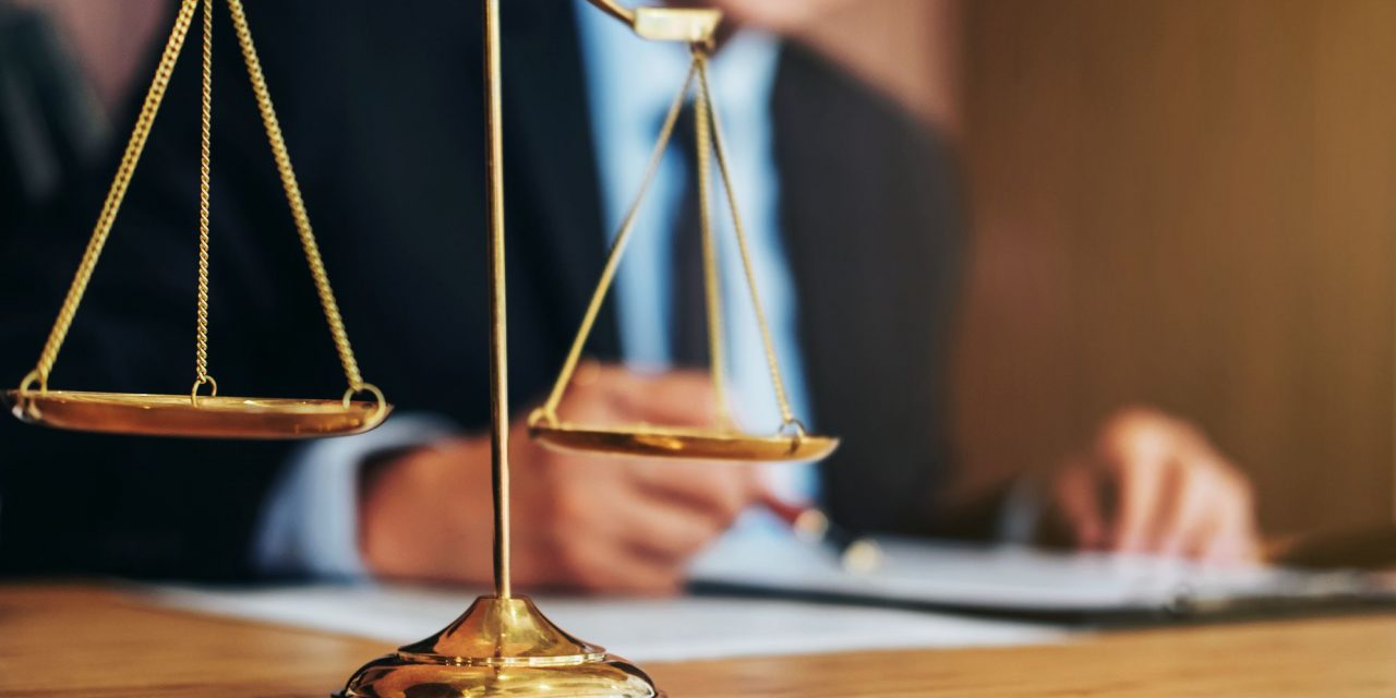 Escritório de advocacia responsável por defesa de jovem que sofre de problemas mentais envolvida em suposto caso de abuso emite nota à imprensa