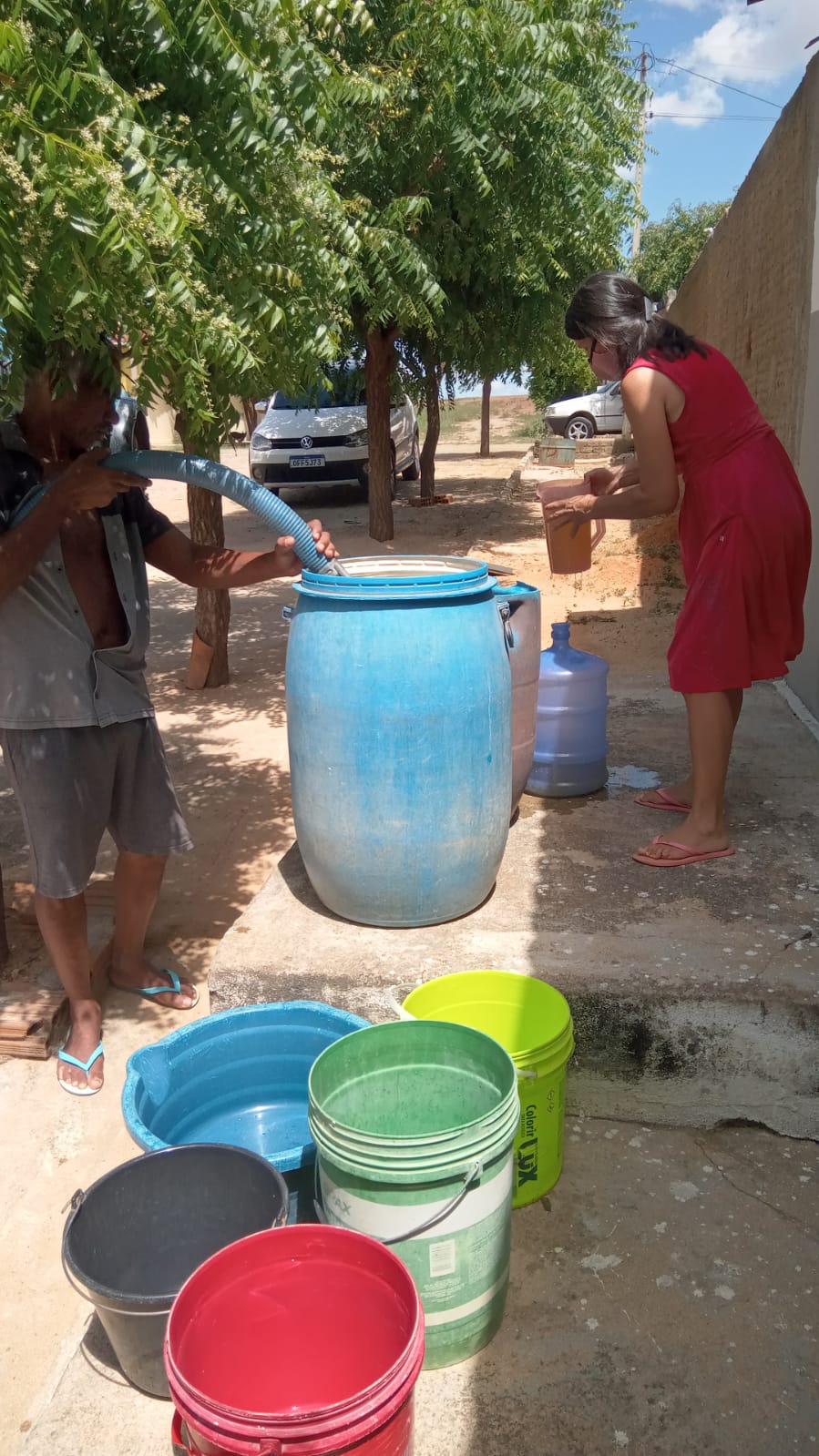 Moradores da cidade de Quixaba relatam falta de água e fazem apelo à Cagepa