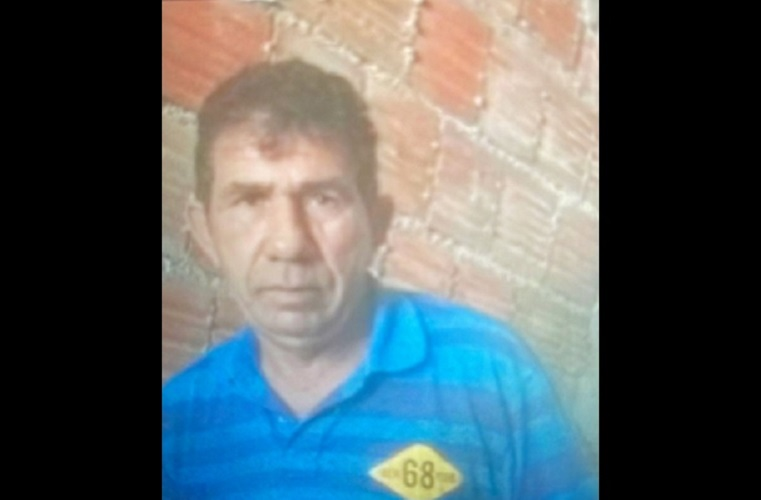 Criminosos arrombam portão, invadem residência e matam homem a tiros, em Pombal