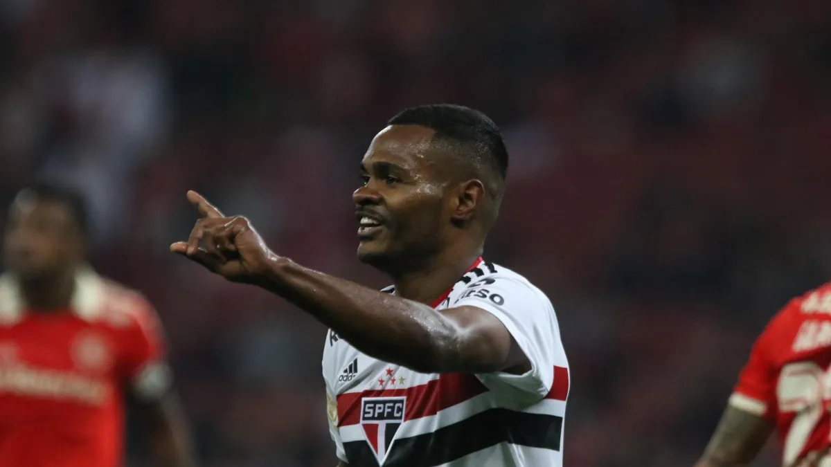 Cruzeiro encaminha a contratação de Nikão, do São Paulo