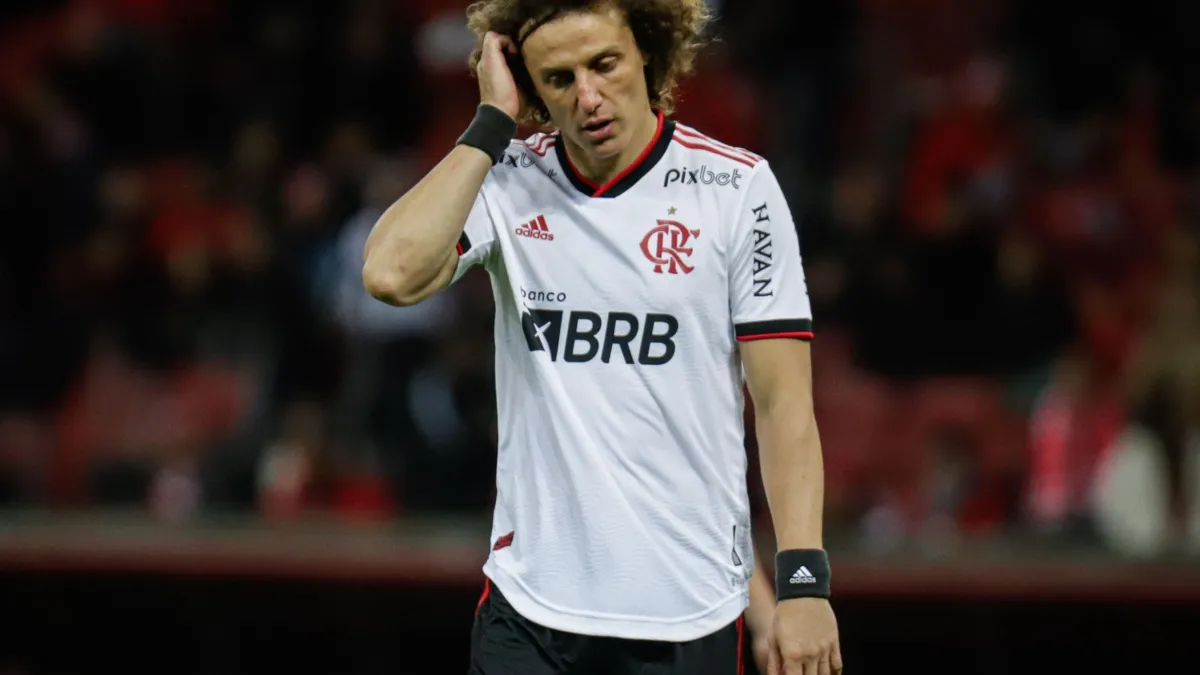 Flamengo renova com David Luiz até o fim de 2023
