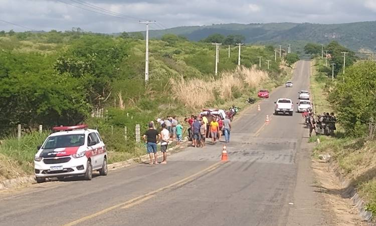 Homem é encontrado morto às margens da rodovia PB-400, em São José de Piranhas; polícia investiga caso