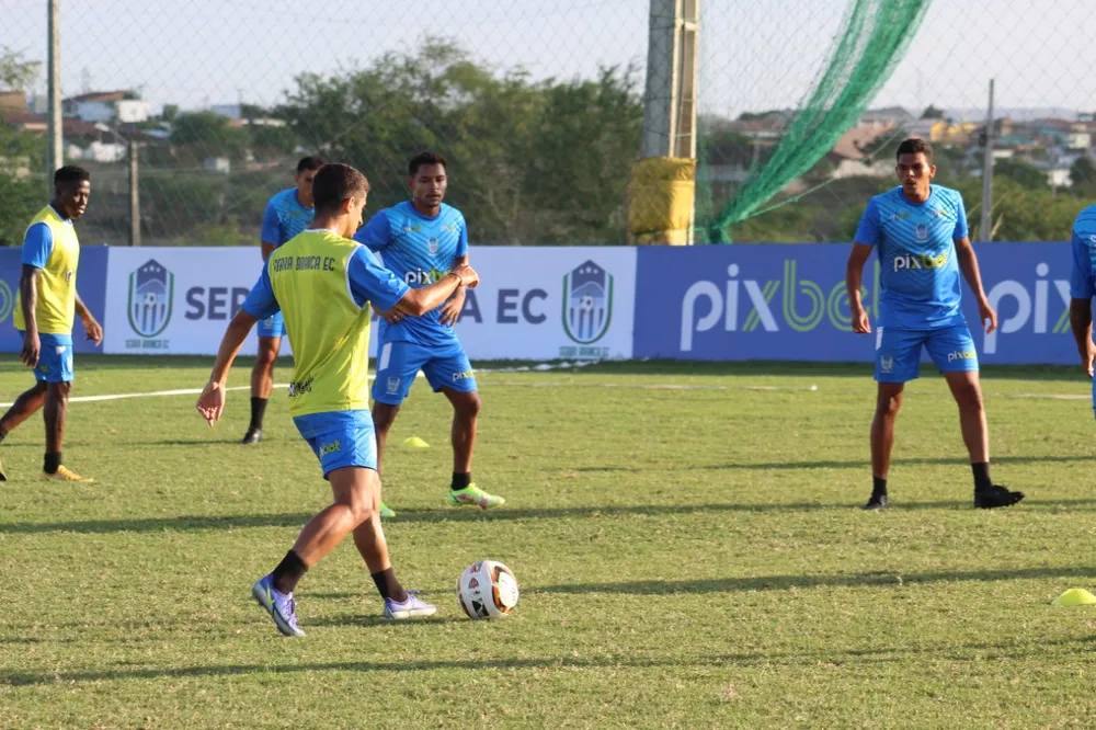 Marcelinho Paraíba exalta grupo do Serra Branca e estipula título estadual como meta do clube para 2023